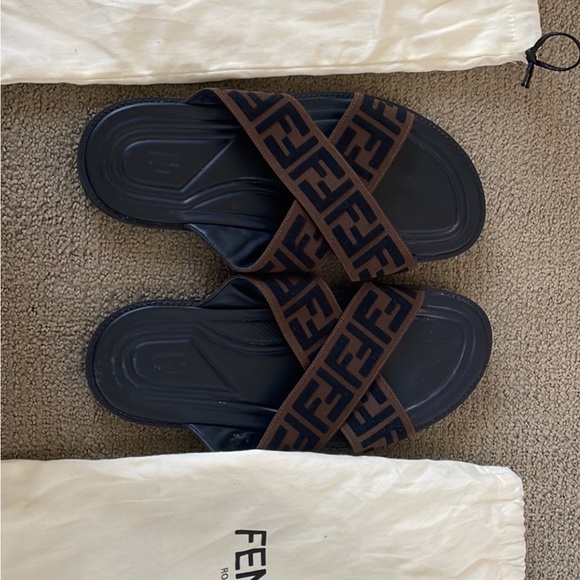 Fendi men slides
